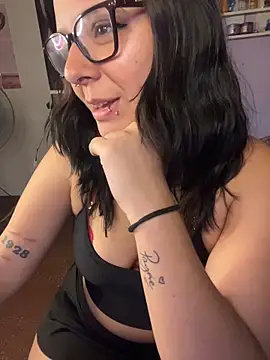 Snapshot of agoosvokk chatting on 14, 2, 2026 agoosvokk online show from 14, 2, 2026