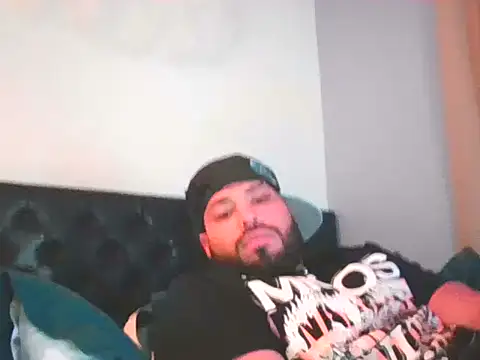 Snapshot of yovngBabyG4 chatting on 24, 10, 2025 yovngBabyG4 online show from 24, 10, 2025