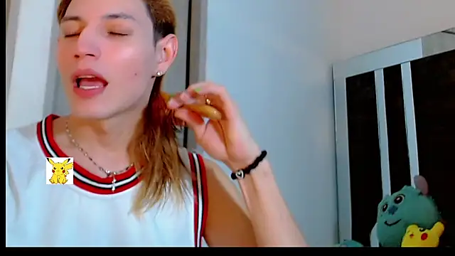 Snapshot of honey_skin chatting on 18, 2, 2025 honey skin online show from 18, 2, 2025