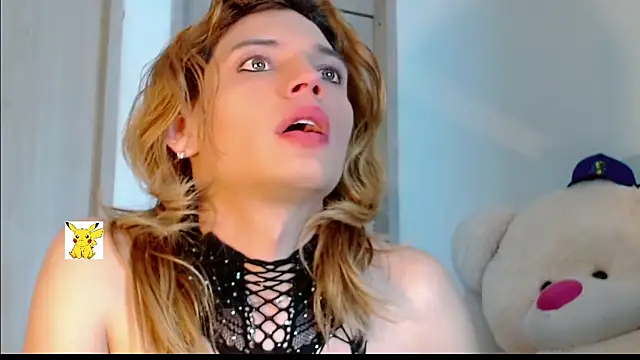 Snapshot of honey_skin chatting on 2, 3, 2025 honey skin online show from 2, 3, 2025