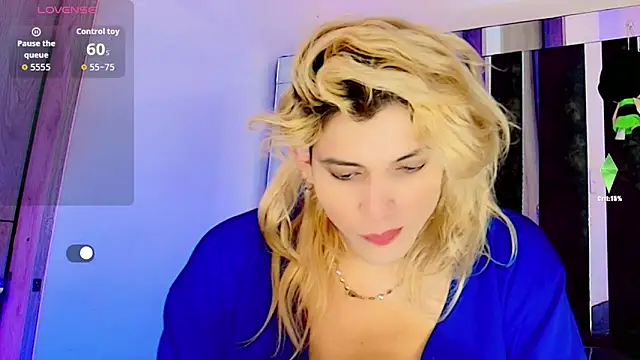 Snapshot of honey_skin chatting on 29, 9, 2025 honey skin online show from 29, 9, 2025