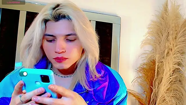 honey skin online show from 14, 4, 2026