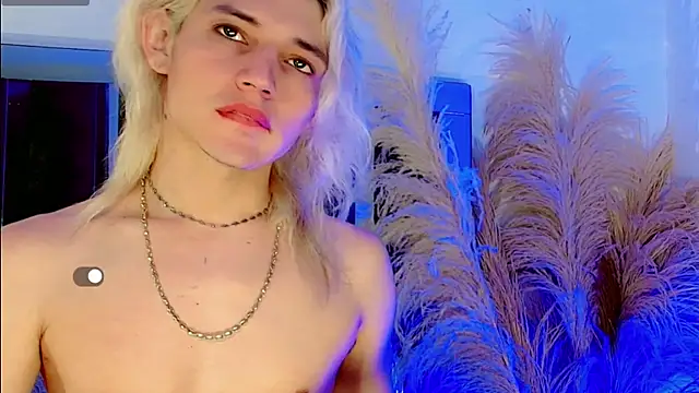 Snapshot of honey_skin chatting on 3, 6, 2026 honey skin online show from 3, 6, 2026