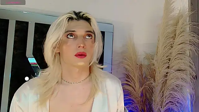 Snapshot of honey_skin chatting on 23, 6, 2026 honey skin online show from 23, 6, 2026