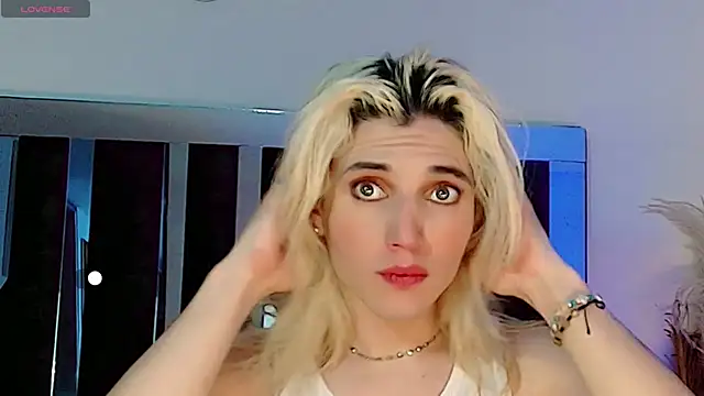 Snapshot of honey_skin chatting on 28, 6, 2026 honey skin online show from 28, 6, 2026