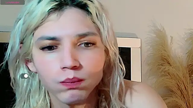 Snapshot of honey_skin chatting on 17, 7, 2026 honey skin online show from 17, 7, 2026