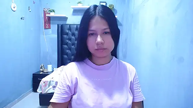 Snapshot of Letty_Plugxo chatting on 4, 5, 2026 Letty Plugxo online show from 4, 5, 2026