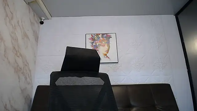 Snapshot of alice_greco chatting on 3, 3, 2025 alice greco online show from 3, 3, 2025