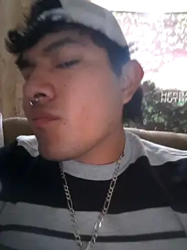 Snapshot of GusssHOT chatting on 1, 4, 2026 GusssHOT online show from 1, 4, 2026