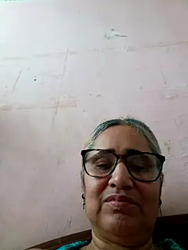 Snapshot of _candi chatting on 1, 12, 2025 candi online show from 1, 12, 2025