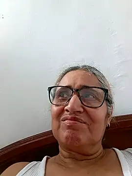 Snapshot of _candi chatting on 13, 12, 2025 candi online show from 13, 12, 2025