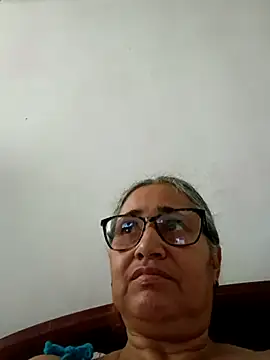 Snapshot of _candi chatting on 17, 4, 2026 candi online show from 17, 4, 2026