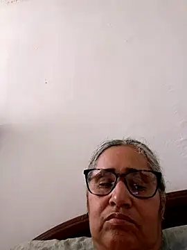 Snapshot of _candi chatting on 21, 4, 2026 candi online show from 21, 4, 2026