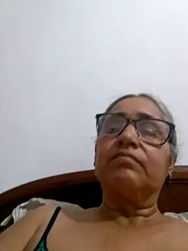 Snapshot of _candi chatting on 11, 5, 2026 candi online show from 11, 5, 2026