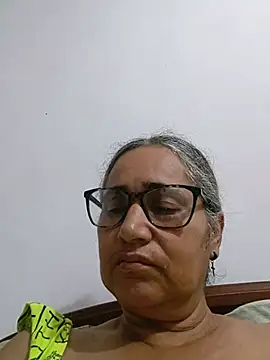 Snapshot of _candi chatting on 18, 5, 2026 candi online show from 18, 5, 2026