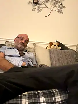 Snapshot of Shyboy817 chatting on 8, 11, 2025 Shyboy817 online show from 8, 11, 2025