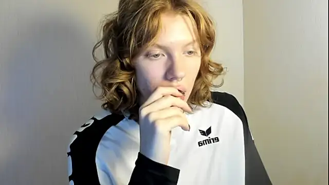 StellaDavis online show from 5, 11, 2025