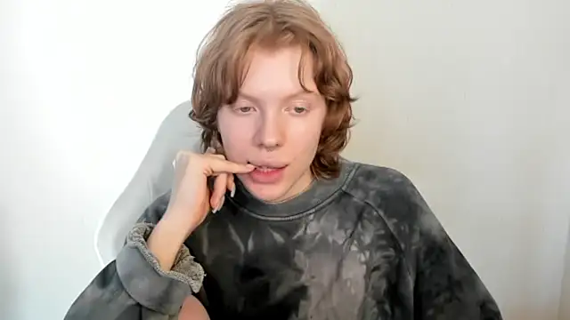 StellaDavis online show from 17, 2, 2026