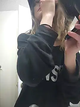 AriellaTaylor online show from 8, 12, 2024