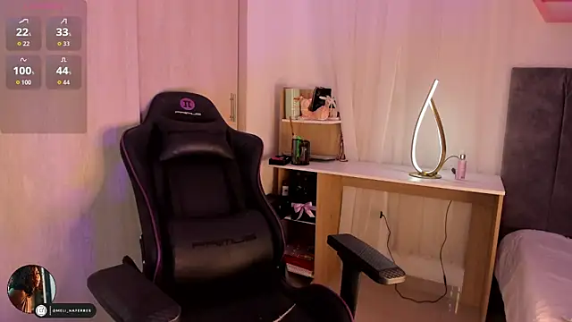 Snapshot of Melina_Ferrer1 chatting on 28, 11, 2025 Melina Ferrer1 online show from 28, 11, 2025