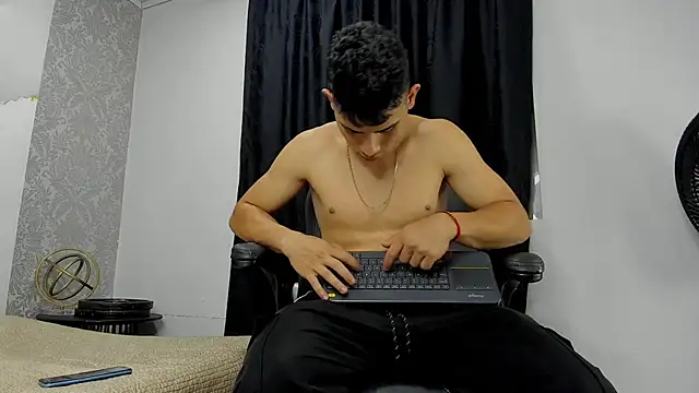 andrew rose  online show from 13, 3, 2025