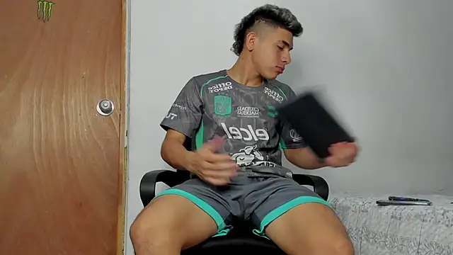 andrew rose  online show from 5, 2, 2026