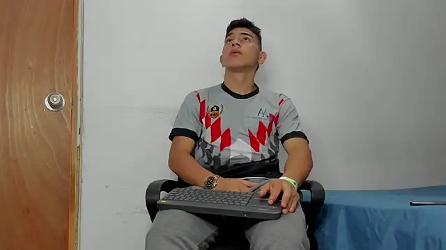 andrew rose  online show from 6, 4, 2026