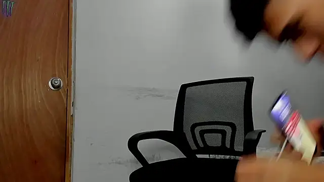 andrew rose  online show from 17, 4, 2026