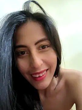 Snapshot of Anahi_cake chatting on 10, 3, 2025 Anahi cake online show from 10, 3, 2025