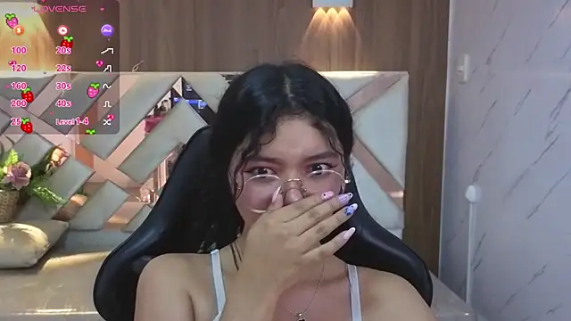 victoria castillo b online show from 5, 10, 2025