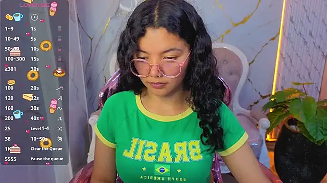 victoria castillo b online show from 25, 3, 2026