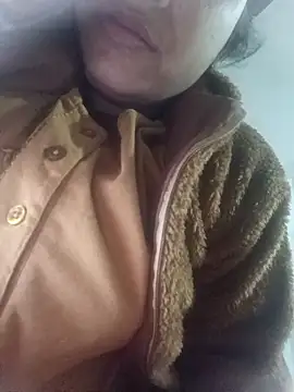 Snapshot of _sonal_sharma chatting on 18, 12, 2025 sonal sharma online show from 18, 12, 2025