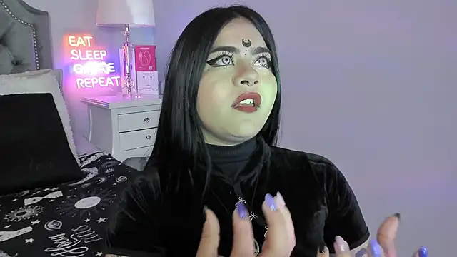 Snapshot of atena_hill chatting on 2, 12, 2025 atena hill online show from 2, 12, 2025