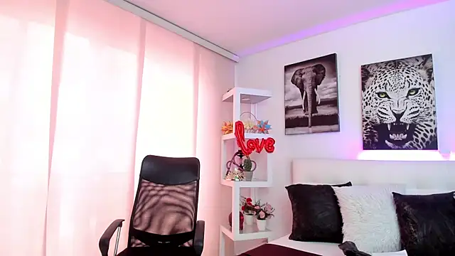 bonnie-love online show from 17, 2, 2025