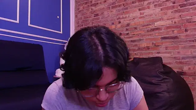 Emmapark  online show from 22, 11, 2025