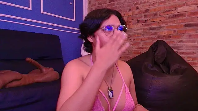 Emmapark  online show from 3, 12, 2025