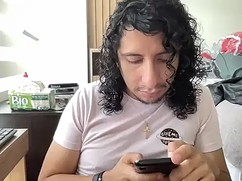 littlelatinhunter online show from 5, 1, 2026