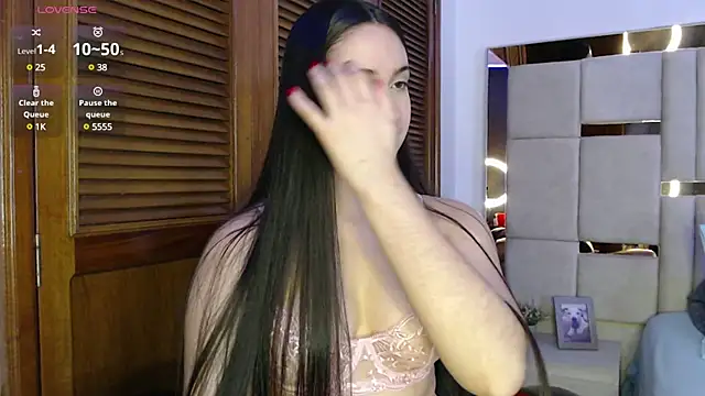 sofiaduque 26 online show from 6, 12, 2024