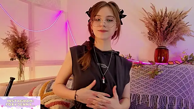 Snapshot of JennyDilly chatting on 30, 11, 2025 JennyDilly online show from 30, 11, 2025