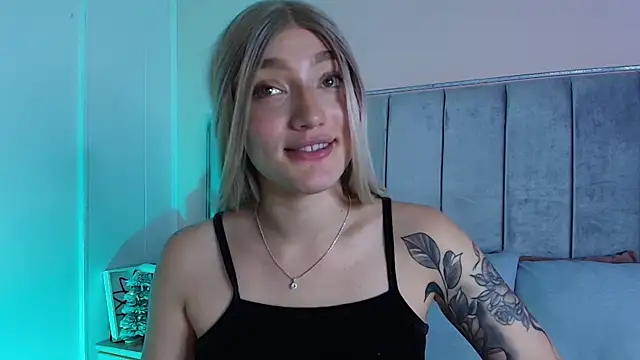 Snapshot of Giaa_Ross chatting on 10, 1, 2025 Giaa Ross online show from 10, 1, 2025