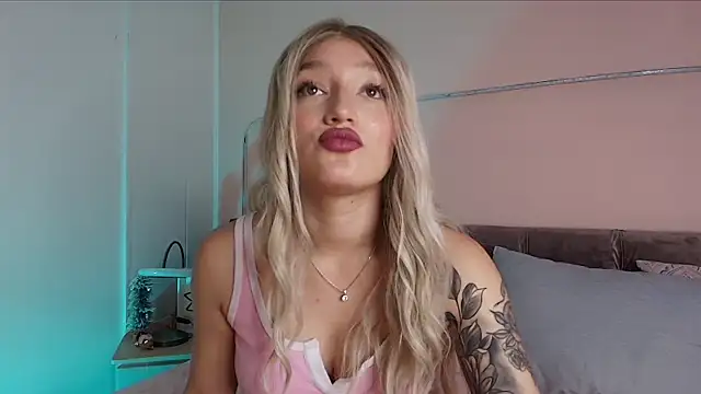 Snapshot of Giaa_Ross chatting on 20, 1, 2025 Giaa Ross online show from 20, 1, 2025