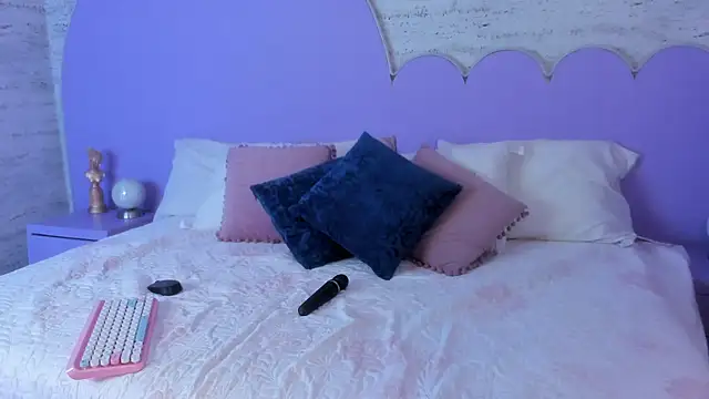 Giaa Ross online show from 22, 11, 2025