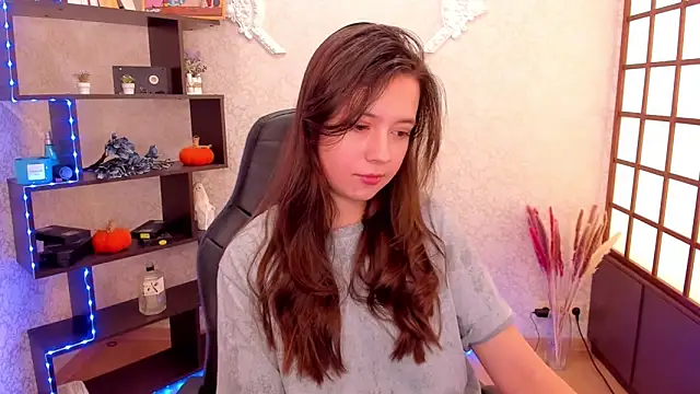 Lina Brownie online show from 5, 12, 2024