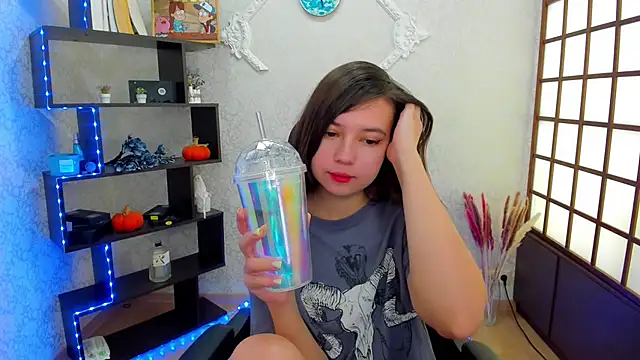 Lina Brownie online show from 7, 12, 2024