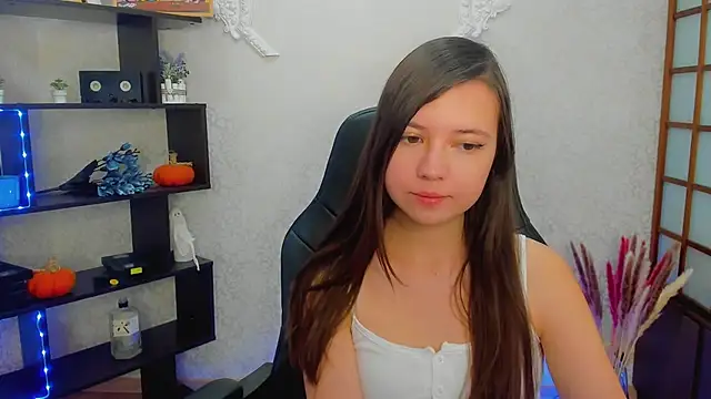 Lina Brownie online show from 15, 12, 2024