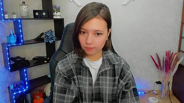 Lina Brownie online show from 25, 1, 2025