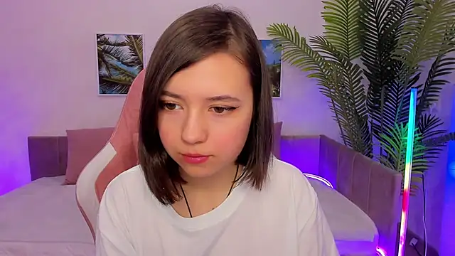 Lina Brownie online show from 26, 2, 2025