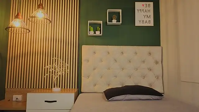 madison little  online show from 23, 10, 2025