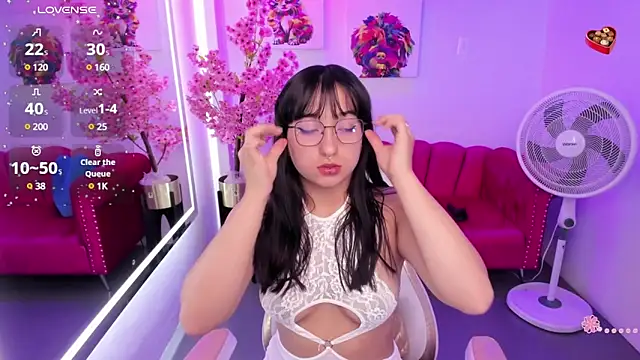 Snapshot of Miss_dolly_ chatting on 7, 2, 2025 Miss dolly online show from 7, 2, 2025