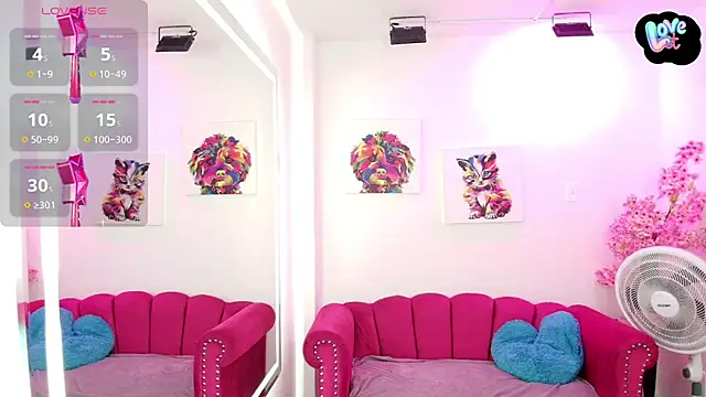 Snapshot of Miss_dolly_ chatting on 4, 11, 2025 Miss dolly online show from 4, 11, 2025